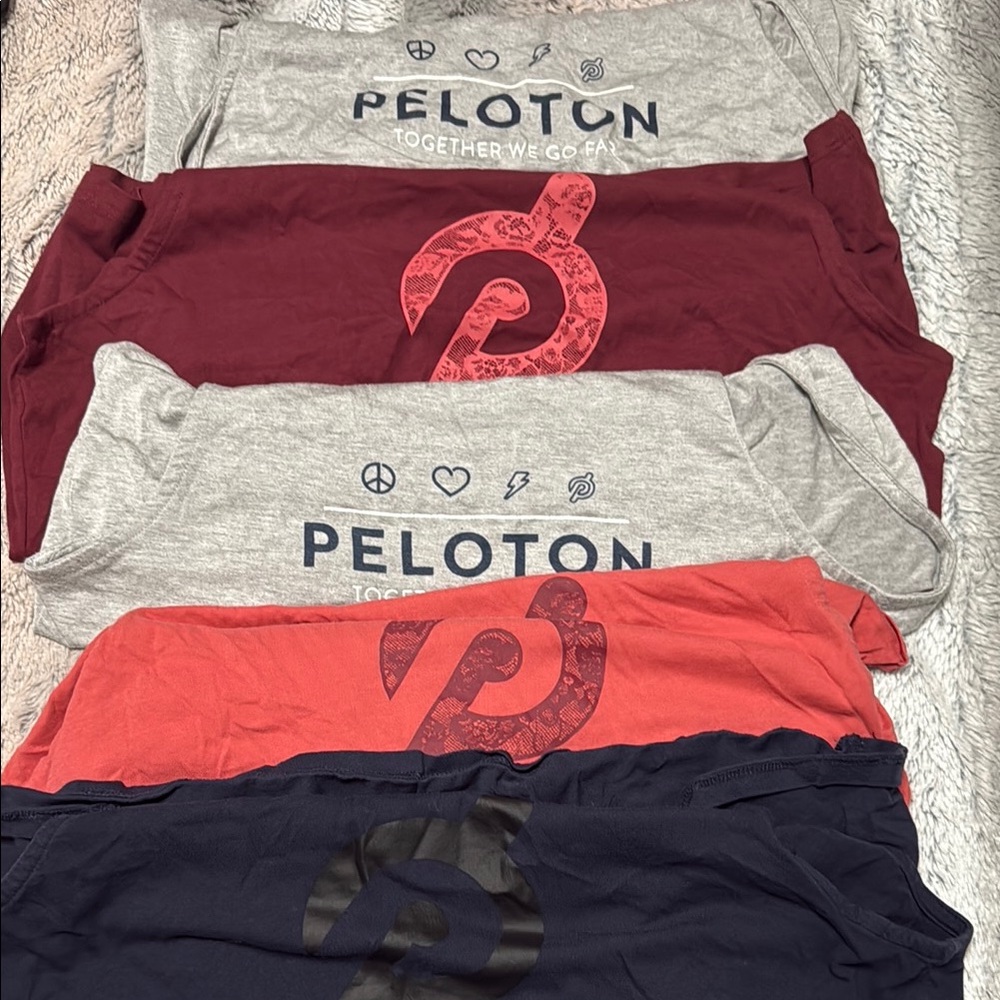 Peloton Graphic T-Shirts Set